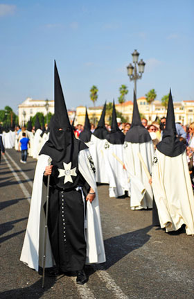 Prozession der Semana Santa in Sevilla