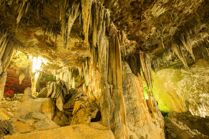 Stalaktiten in der Cueva de Nerja
