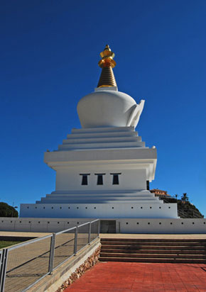 Stupa de la Iluminación in Benalmádena